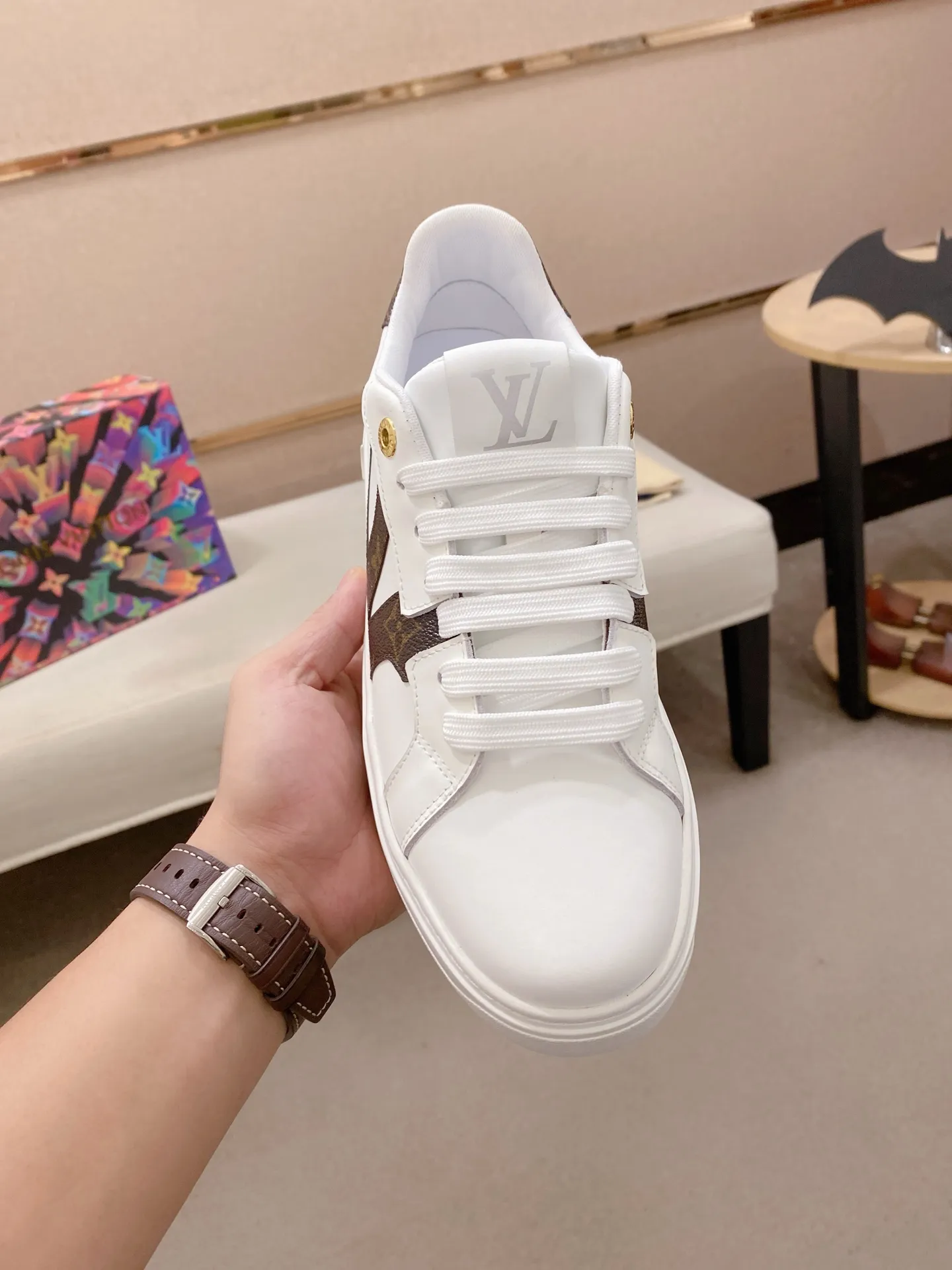 Men's shoes💰: 540💰(Niuli: full package) louis vuitton (Louis Vuitton/lv) top 🔍🔍 new models are on sale at the same time at the counter. The upper 🇮🇹 is imported from Italy, first-layer cowhide, and the lining is fully imported cowhide. 💪💪, completely 1⃣️ to 1 ⃣️Re-engraved🇮🇹💪💪, ⚠Sole: The original sole is specially provided by the original factory, the exclusive movable molded sole is super comfortable, ⚠The original factory follows the order, 🔍🔍high quality, you can enter and exit the counter at will, welcome to compare⚠. Code number:38-44